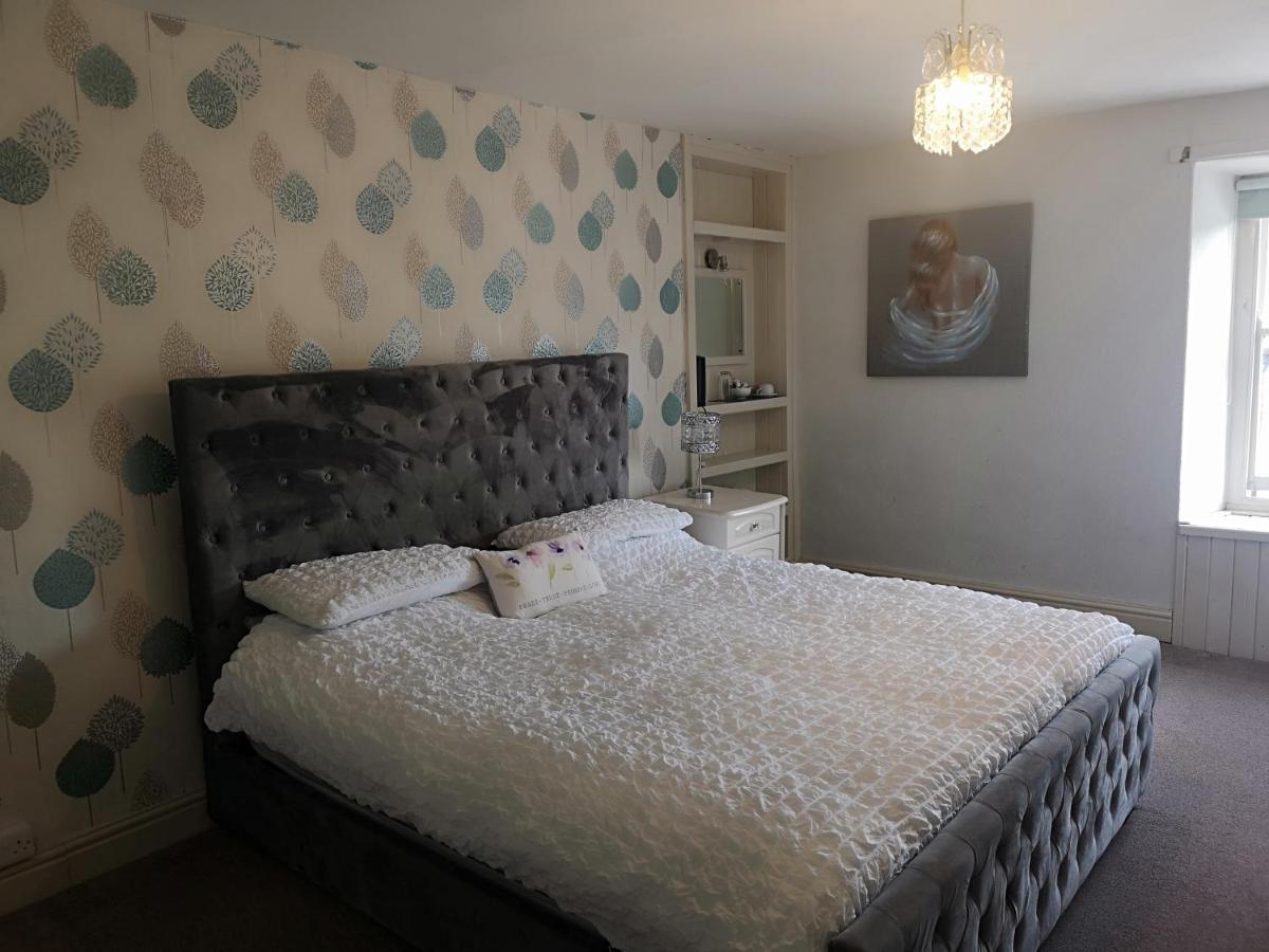 Red Lion Hotel Ystrad Meurig Bagian luar foto