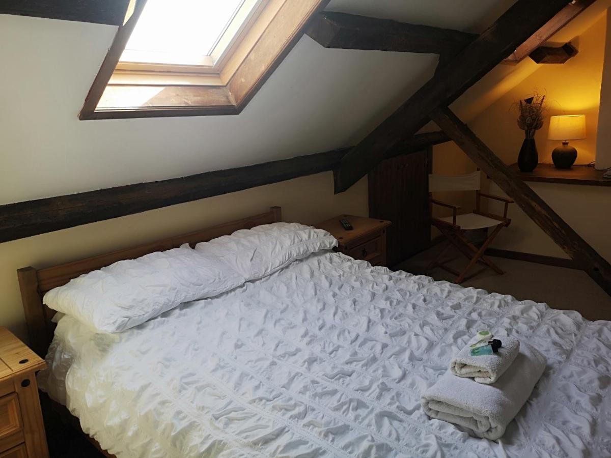 Red Lion Hotel Ystrad Meurig Bagian luar foto