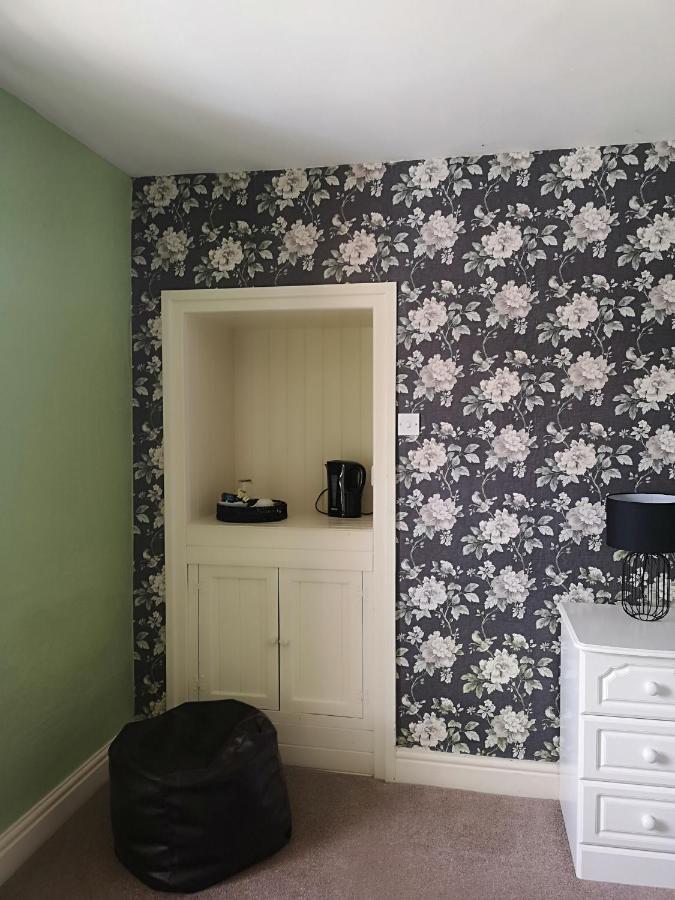 Red Lion Hotel Ystrad Meurig Bagian luar foto