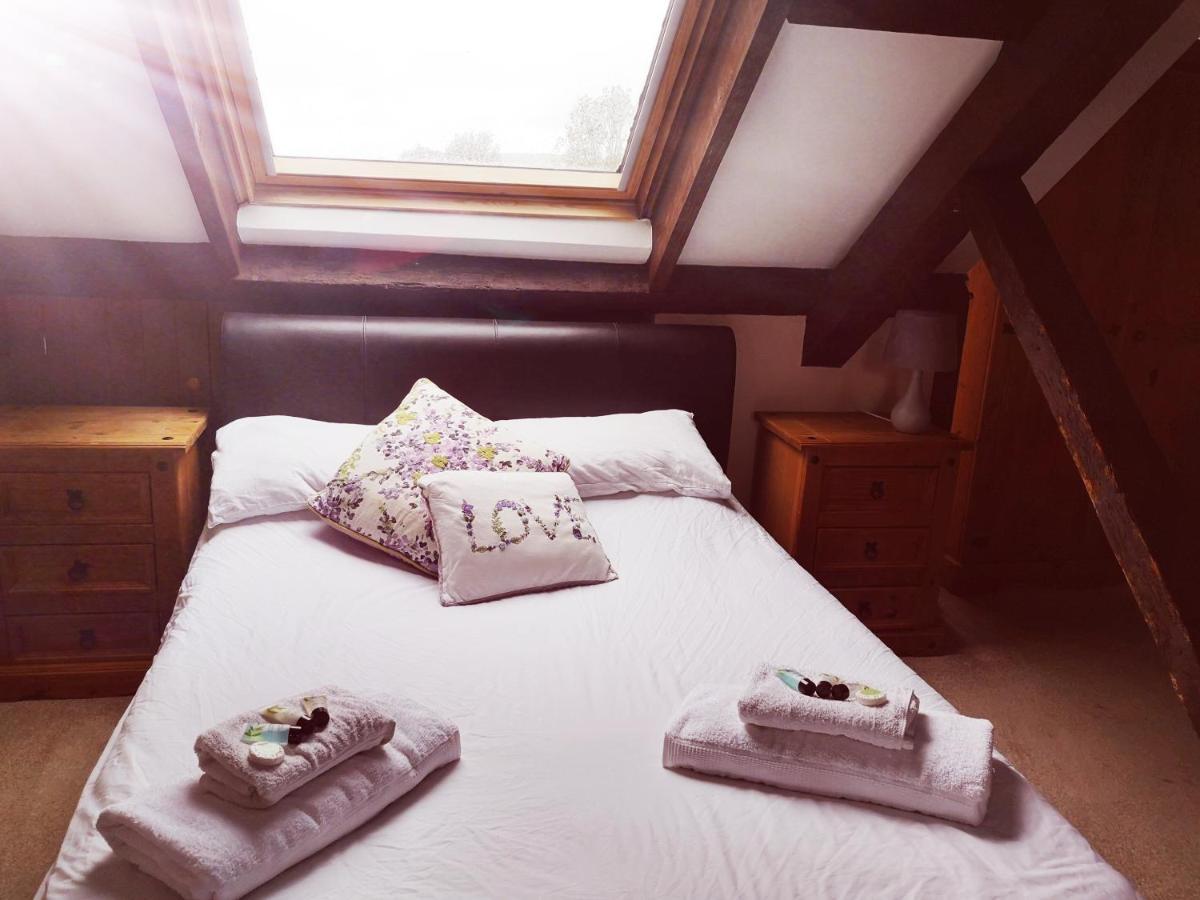 Red Lion Hotel Ystrad Meurig Bagian luar foto